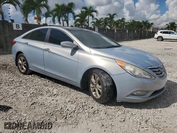 ✅ 2013 Hyundai Sonata Limited • VIN: 5NPEC4AC0DH676552 • Lot: 73004114. Listed on Copart with 102,424 mi. Free auction sales archive from the USA and detailed vehicle history report at DreamBid. Image 4.