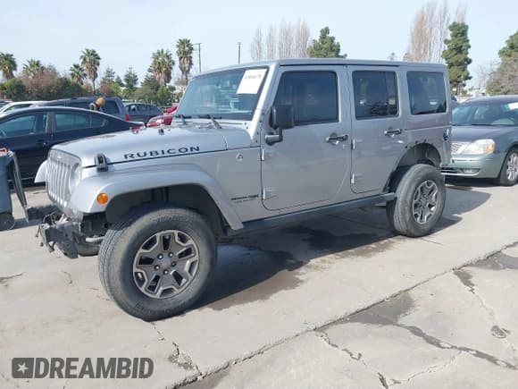 ✅ 2018 Jeep Wrangler Unlimited Rubicon Recon • VIN: 1C4HJWFG9JL840446 • Lot: 41804678. Listed on IAAI with 133,633 mi. Free auction sales archive from the USA and detailed vehicle history report at DreamBid. Image 18.