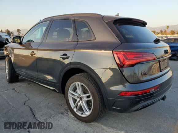 ✅ 2024 Audi Q5 Premium Plus • VIN: WA1BBAFY9R2063776 • Lot: 91073225. Wystawiony na Copart z przebiegiem 2 921 mil. Bezpłatny archiwum sprzedaży aukcyjnych z USA i szczegółowy raport historii pojazdu na DreamBid. Zdjęcie 2.