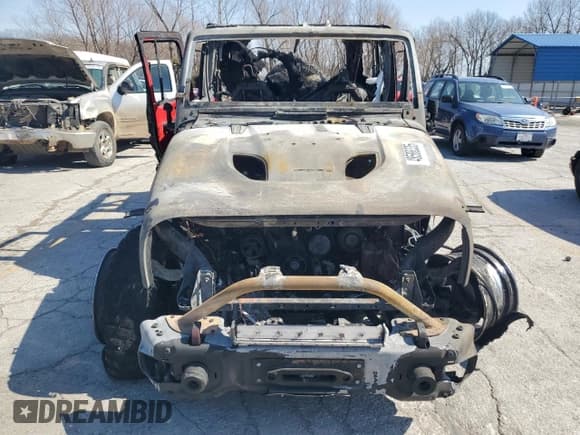 ✅ 2017 Jeep Wrangler Unlimited Rubicon • VIN: 1C4BJWFG6HL751417 • Lot: 48588335. Wystawiony na Copart z przebiegiem Nie podano. Bezpłatny archiwum sprzedaży aukcyjnych z USA i szczegółowy raport historii pojazdu na DreamBid. Zdjęcie 5.