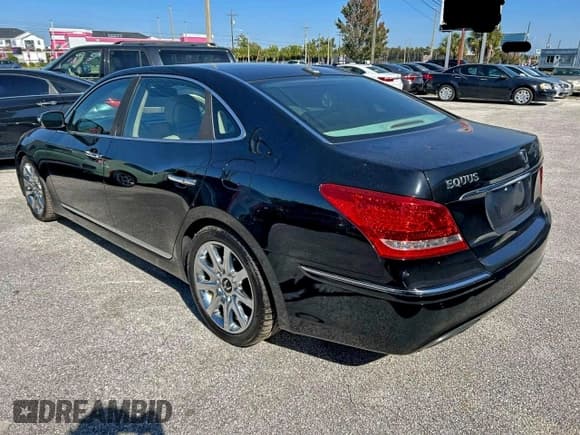 ✅ 2013 Hyundai Equus Signature • VIN: KMHGH4JH0DU063970 • Lot: 94177105. Listed on Copart with 93,527 mi. Free auction sales archive from the USA and detailed vehicle history report at DreamBid. Image 3.