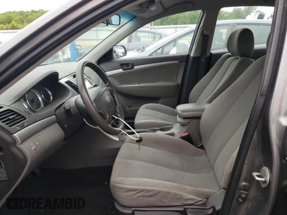 ✅ 2010 Hyundai Sonata GLS • VIN: 5NPET4AC2AH577520 • Лот: 52553433. Опубликован ранее на Copart с пробегом 175 470 миль. Бесплатный доступ к архиву аукционных продаж из США и подробный отчёт об истории автомобиля на DreamBid. Изображение 7.