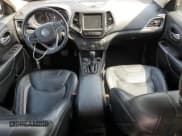 ✅ 2019 Jeep Cherokee High Altitude • VIN: 1C4PJMDX5KD162793 • Lot: 60284225. Wystawiony na Copart z przebiegiem 121 908 mil. Bezpłatny archiwum sprzedaży aukcyjnych z USA i szczegółowy raport historii pojazdu na DreamBid. Zdjęcie 8.