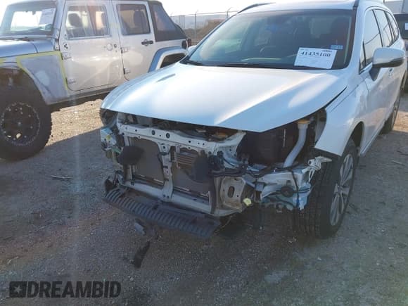 ✅ 2019 Subaru Outback Touring • VIN: 4S4BSATC1K3395009 • Lot: 41435100. Wystawiony na IAAI z przebiegiem 24 580 mil. Bezpłatny archiwum sprzedaży aukcyjnych z USA i szczegółowy raport historii pojazdu na DreamBid. Zdjęcie 6.