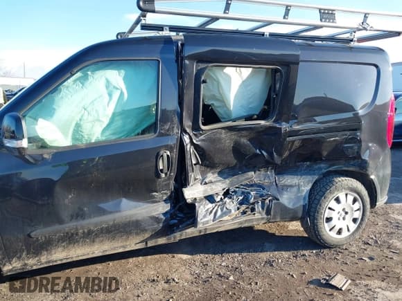 ✅ 2021 Ram ProMaster City Passenger SLT • VIN: ZFBHRFBB1M6U69064 • Lot: 41602074. Wystawiony na IAAI z przebiegiem 35 037 mil. Bezpłatny archiwum sprzedaży aukcyjnych z USA i szczegółowy raport historii pojazdu na DreamBid. Zdjęcie 6.