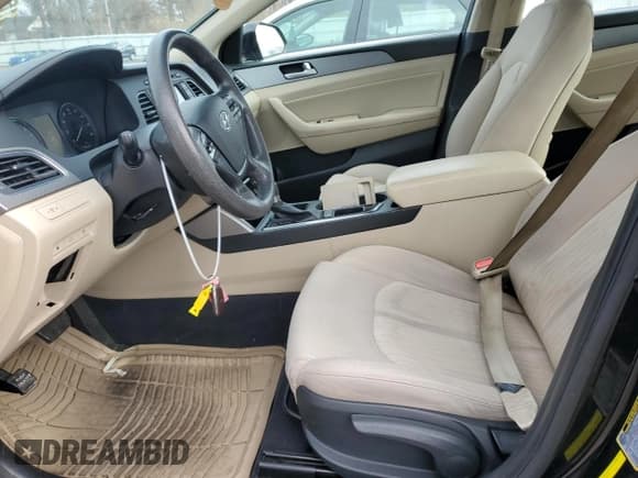 ✅ 2016 Hyundai Sonata SE • VIN: KMHE24L18GA025627 • Лот: 70161692. Опубликован ранее на Copart с пробегом 176 228 миль. Бесплатный доступ к архиву аукционных продаж из США и подробный отчёт об истории автомобиля на DreamBid. Изображение 7.