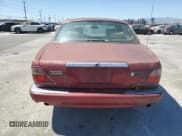 ✅ 2001 Jaguar XJ Vanden Plas • VIN: SAJDA24C71LF38777 • Lot: 66724715. Wystawiony na Copart z przebiegiem 62 656 mil. Bezpłatny archiwum sprzedaży aukcyjnych z USA i szczegółowy raport historii pojazdu na DreamBid. Zdjęcie 6.