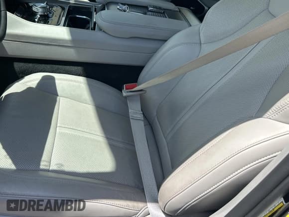 ✅ 2023 Jeep Wagoneer Series III • VIN: 1C4SJSDP0PS503308 • Lot: 67315835. Wystawiony na Copart z przebiegiem 4 383 mil. Bezpłatny archiwum sprzedaży aukcyjnych z USA i szczegółowy raport historii pojazdu na DreamBid. Zdjęcie 13.