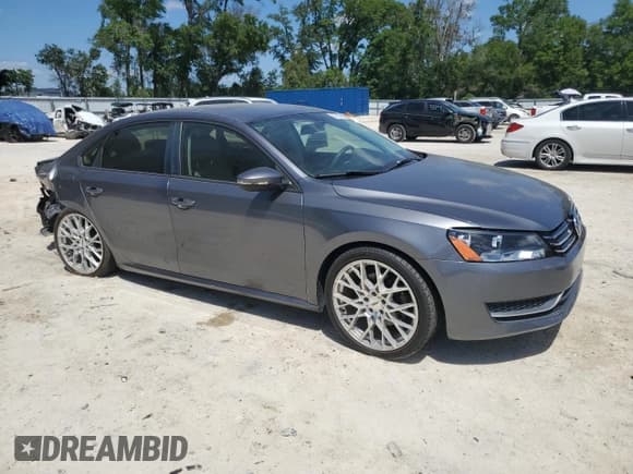 ✅ 2012 Volkswagen Passat S • VIN: 1VWAH7A37CC067029 • Lot: 53512515. Listed on Copart with 141,958 mi. Free auction sales archive from the USA and detailed vehicle history report at DreamBid. Image 4.