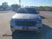 2018 Jeep Grand Cherokee Altitude z VIN 1C4RJFAG6JC220486, wystawiony jako IAAI lot #43399251 z przebiegiem 90 525 mil mil oraz . Historia ofert i sprzedaży dostępna na DreamBid. Obrazek 12.
