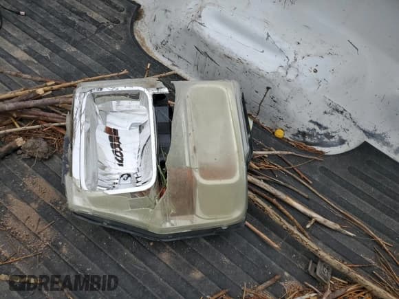 ✅ 1992 Ford F-Super Duty Trucks • VIN: 2FDLF47GXNCA93448 • Лот: 58810105. Опубликован ранее на Copart с пробегом 146 761 миль. Бесплатный доступ к архиву аукционных продаж из США и подробный отчёт об истории автомобиля на DreamBid. Изображение 14.