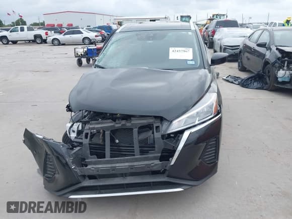 ✅ 2024 Nissan Kicks SV • VIN: 3N1CP5CV9RL554153 • Lot: 42457967. Listed on IAAI with 25,261 mi. Free auction sales archive from the USA and detailed vehicle history report at DreamBid. Image 13.