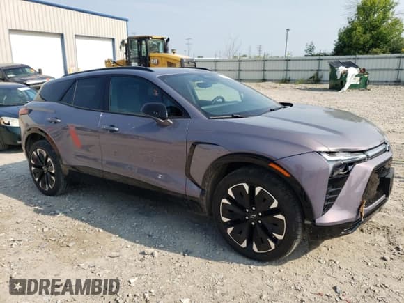 ✅ 2024 Chevrolet Blazer EV eAWD RS • VIN: 3GNKDCRJ2RS185532 • Лот: 65431054. Опубликован ранее на Copart с пробегом 3 653 миль. Бесплатный доступ к архиву аукционных продаж из США и подробный отчёт об истории автомобиля на DreamBid. Изображение 4.