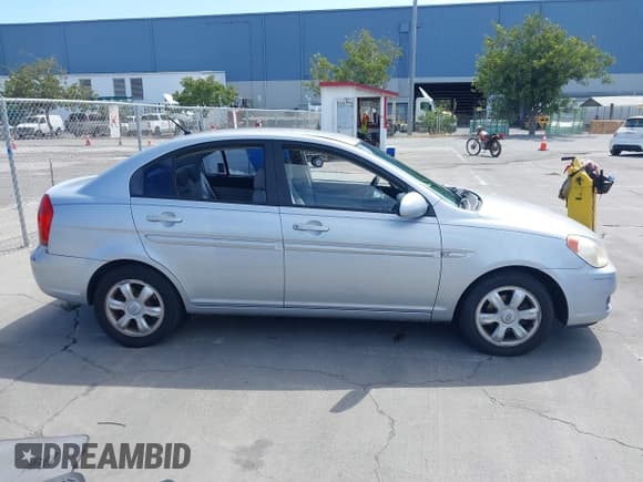 ✅ 2006 Hyundai Accent GLS • VIN: KMHCN46C86U023126 • Лот: 42514585. Опубликован ранее на IAAI с пробегом 150 008 миль. Бесплатный доступ к архиву аукционных продаж из США и подробный отчёт об истории автомобиля на DreamBid. Изображение 13.