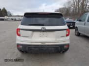 ✅ 2021 Honda Passport EX-L • VIN: 5FNYF8H55MB004813 • Lot: 41262942. Listed on IAAI with 69,585 mi. Free auction sales archive from the USA and detailed vehicle history report at DreamBid. Image 16.