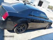 ✅ 2022 Chrysler 300 S • VIN: 2C3CCABG2NH218095 • Lot: 43495716. Wystawiony na IAAI z przebiegiem 103 289 mil. Bezpłatny archiwum sprzedaży aukcyjnych z USA i szczegółowy raport historii pojazdu na DreamBid. Zdjęcie 13.