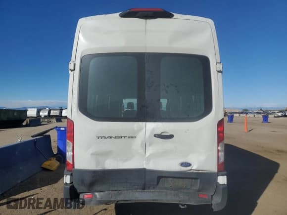 ✅ 2021 Ford Transit Cargo • VIN: 1FTBR3X8XMKA13263 • Лот: 86791425. Опубликован ранее на Copart с пробегом 167 620 миль. Бесплатный доступ к архиву аукционных продаж из США и подробный отчёт об истории автомобиля на DreamBid. Изображение 6.