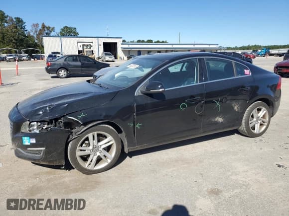 ✅ 2015 Volvo S60 T5 Drive-E Premier • VIN: YV126MFK4F1362109 • Lot: 86232815. Listed on Copart with 104,484 mi. Free auction sales archive from the USA and detailed vehicle history report at DreamBid. Image 1.