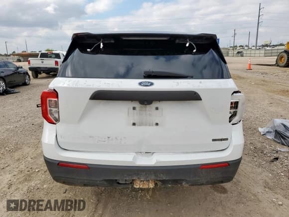 ✅ 2021 Ford Police Interceptor Utility • VIN: 1FM5K8AC3MNA08802 • Lot: 90127195. Wystawiony na Copart z przebiegiem 49 302 mil. Bezpłatny archiwum sprzedaży aukcyjnych z USA i szczegółowy raport historii pojazdu na DreamBid. Zdjęcie 6.