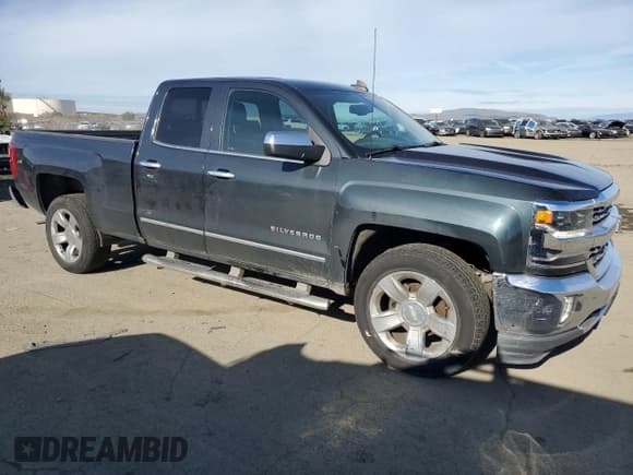✅ 2017 Chevrolet Silverado 1500 LTZ • VIN: 1GCRCSEC6HZ336949 • Лот: 86832054. Опубликован ранее на Copart с пробегом 179 058 миль. Бесплатный доступ к архиву аукционных продаж из США и подробный отчёт об истории автомобиля на DreamBid. Изображение 4.