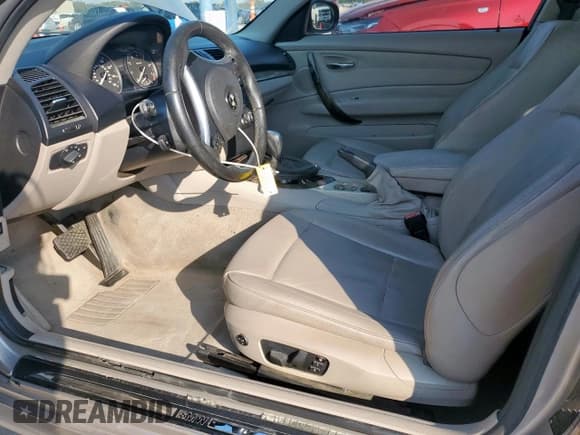 ✅ 2010 BMW 1 Series 128i • VIN: WBAUP7C58AVK76750 • Lot: 80800985. Listed on Copart with 170,221 mi. Free auction sales archive from the USA and detailed vehicle history report at DreamBid. Image 7.