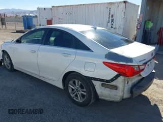 ✅ 2013 Hyundai Sonata GLS • VIN: 5NPEB4AC9DH571270 • Lot: 43605073. Listed on IAAI with 204,693 mi. Free auction sales archive from the USA and detailed vehicle history report at DreamBid. Image 3.