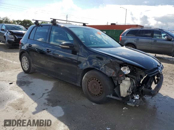 ✅ 2010 Volkswagen Golf • VIN: WVWDA7AJ5AW267163 • Lot: 85809865. Wystawiony na Copart z przebiegiem 256 577 mil. Bezpłatny archiwum sprzedaży aukcyjnych z USA i szczegółowy raport historii pojazdu na DreamBid. Zdjęcie 4.