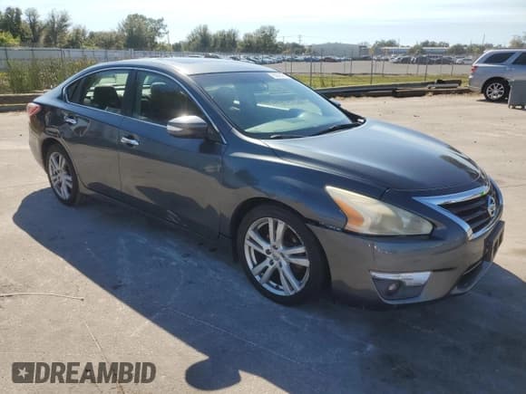 ✅ 2013 Nissan Altima SV • VIN: 1N4BL3AP3DC212222 • Lot: 93253985. Listed on Copart with 158,458 mi. Free auction sales archive from the USA and detailed vehicle history report at DreamBid. Image 4.