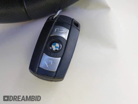 ✅ 2013 BMW X1 xDrive28i • VIN: WBAVL1C53DVR85359 • Lot: 43547010. Wystawiony na IAAI z przebiegiem 93 767 mil. Bezpłatny archiwum sprzedaży aukcyjnych z USA i szczegółowy raport historii pojazdu na DreamBid. Zdjęcie 11.