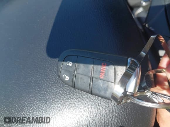 ✅ 2015 Dodge Journey American Value • VIN: 3C4PDCAB7FT630274 • Lot: 43304111. Wystawiony na IAAI z przebiegiem 138 796 mil. Bezpłatny archiwum sprzedaży aukcyjnych z USA i szczegółowy raport historii pojazdu na DreamBid. Zdjęcie 11.