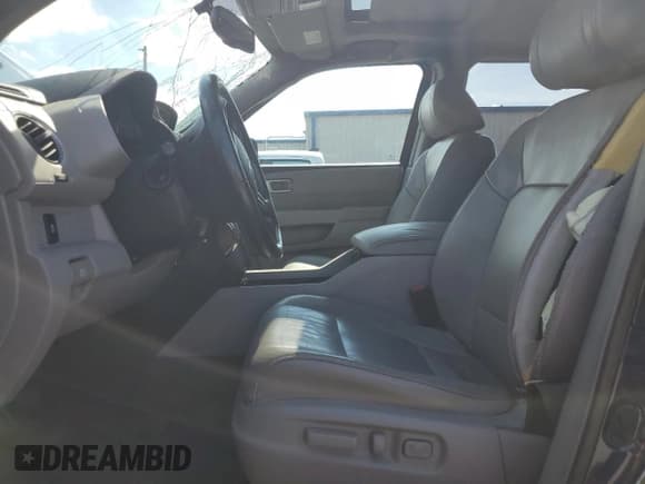 ✅ 2015 Honda Pilot EX-L • VIN: 5FNYF3H53FB010115 • Lot: 89822725. Listed on Copart with 142,410 mi. Free auction sales archive from the USA and detailed vehicle history report at DreamBid. Image 7.