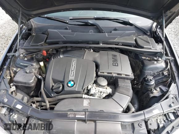 ✅ 2011 BMW 3 Series 335i xDrive • VIN: WBAPL5G56BNN22266 • Lot: 42444119. Listed on IAAI with 136,698 mi. Free auction sales archive from the USA and detailed vehicle history report at DreamBid. Image 10.