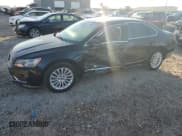✅ 2017 Volkswagen Passat SE • VIN: 1VWBT7A3XHC020765 • Lot: 90501125. Wystawiony na Copart z przebiegiem 130 633 mil. Bezpłatny archiwum sprzedaży aukcyjnych z USA i szczegółowy raport historii pojazdu na DreamBid. Zdjęcie 1.
