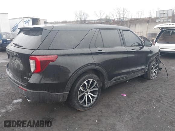 ✅ 2022 Ford Explorer ST-Line • VIN: 1FMSK8KH5NGA77560 • Lot: 41952142. Listed on IAAI with 44,856 mi. Free auction sales archive from the USA and detailed vehicle history report at DreamBid. Image 4.