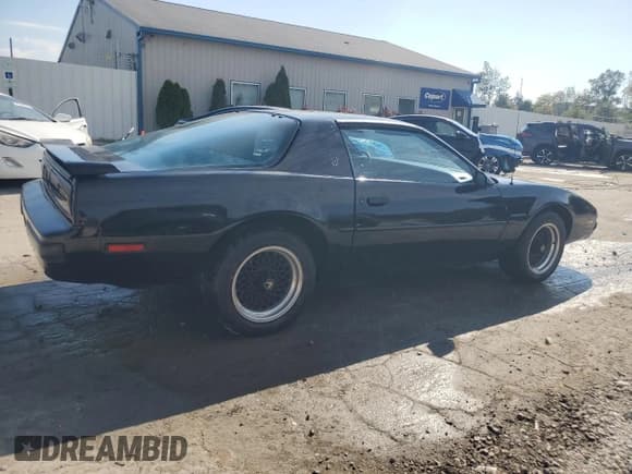 ✅ 1989 Pontiac Firebird • VIN: 1G2FS21E2KL225200 • Lot: 70805755. Listed on Copart with 172,086 mi. Free auction sales archive from the USA and detailed vehicle history report at DreamBid. Image 3.