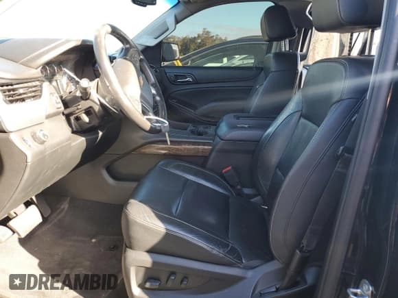 ✅ 2020 Chevrolet Suburban LT • VIN: 1GNSCHKC4LR221954 • Lot: 74828644. Wystawiony na Copart z przebiegiem 163 028 mil. Bezpłatny archiwum sprzedaży aukcyjnych z USA i szczegółowy raport historii pojazdu na DreamBid. Zdjęcie 7.