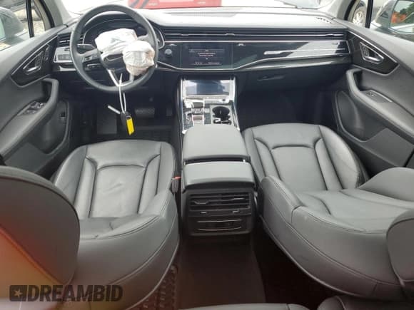 ✅ 2024 Audi Q7 Premium Plus • VIN: WA1LCBF73RD006153 • Lot: 54344995. Wystawiony na Copart z przebiegiem 12 063 mil. Bezpłatny archiwum sprzedaży aukcyjnych z USA i szczegółowy raport historii pojazdu na DreamBid. Zdjęcie 8.