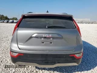 ✅ 2024 Kia Niro Wind • VIN: KNDCR3L19R5120548 • Lot: 86509925. Wystawiony na Copart z przebiegiem 16 025 mil. Bezpłatny archiwum sprzedaży aukcyjnych z USA i szczegółowy raport historii pojazdu na DreamBid. Zdjęcie 6.