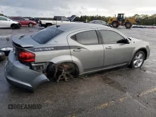 ✅ 2013 Dodge Avenger SXT • VIN: 1C3CDZCB8DN618456 • Лот: 48016854. Опубликован ранее на Copart с пробегом 208 468 миль. Бесплатный доступ к архиву аукционных продаж из США и подробный отчёт об истории автомобиля на DreamBid. Изображение 3.