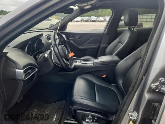 ✅ 2020 Jaguar F-Pace 25t Premium • VIN: SADCJ2FX8LA629681 • Lot: 82266205. Listed on Copart with 80,559 mi. Free auction sales archive from the USA and detailed vehicle history report at DreamBid. Image 7.