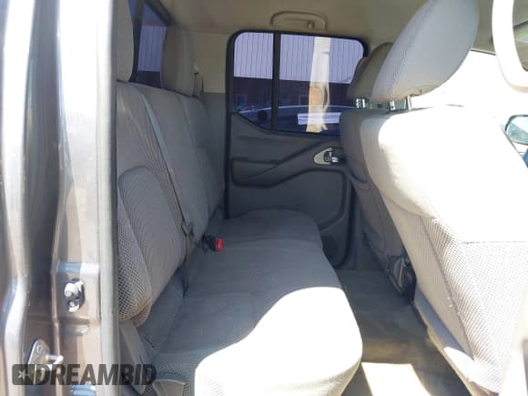 ✅ 2017 Nissan Frontier SV • VIN: 1N6DD0ER2HN723955 • Lot: 42170011. Wystawiony na IAAI z przebiegiem 128 013 mil. Bezpłatny archiwum sprzedaży aukcyjnych z USA i szczegółowy raport historii pojazdu na DreamBid. Zdjęcie 8.