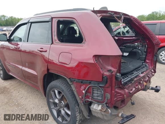 ✅ 2020 Jeep Grand Cherokee Limited X • VIN: 1C4RJFBG3LC359301 • Lot: 42302151. Listed on IAAI with 45,058 mi. Free auction sales archive from the USA and detailed vehicle history report at DreamBid. Image 18.