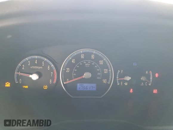 ✅ 2009 Hyundai Santa Fe GLS • VIN: 5NMSG13D39H255215 • Lot: 79679694. Listed on Copart with 175,617 mi. Free auction sales archive from the USA and detailed vehicle history report at DreamBid. Image 9.