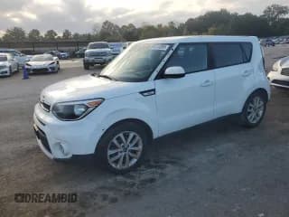 ✅ 2019 Kia Soul + • VIN: KNDJP3A53K7910473 • Lot: 90272355. Wystawiony na Copart z przebiegiem 160 257 mil. Bezpłatny archiwum sprzedaży aukcyjnych z USA i szczegółowy raport historii pojazdu na DreamBid. Zdjęcie 1.