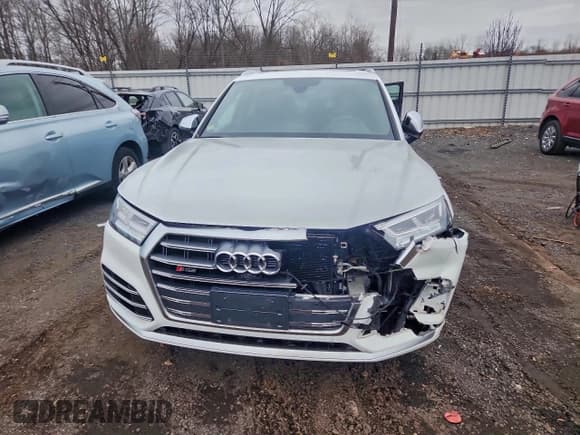 ✅ 2018 Audi SQ5 Prestige • VIN: WA1C4AFY6J2027949 • Lot: 95697195. Listed on Copart with 59,322 mi. Free auction sales archive from the USA and detailed vehicle history report at DreamBid. Image 5.