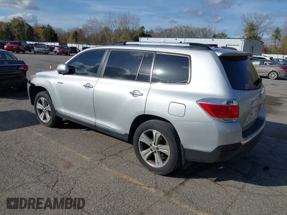 ✅ 2013 Toyota Highlander Limited • VIN: 5TDDK3EH5DS263549 • Лот: 40699267. Опубликован ранее на IAAI с пробегом 166 445 миль. Бесплатный доступ к архиву аукционных продаж из США и подробный отчёт об истории автомобиля на DreamBid. Изображение 3.