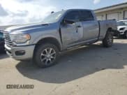 ✅ 2022 Ram 2500 Longhorn • VIN: 3C6UR5GL8NG143082 • Lot: 49087515. Wystawiony na Copart z przebiegiem 33 998 mil. Bezpłatny archiwum sprzedaży aukcyjnych z USA i szczegółowy raport historii pojazdu na DreamBid. Zdjęcie 1.