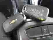 2017 Chevrolet Cruze LT z VIN 1G1BE5SM3H7173935, wystawiony jako IAAI lot #43054790 z przebiegiem 71 062 mil mil oraz . Historia ofert i sprzedaży dostępna na DreamBid. Obrazek 11.