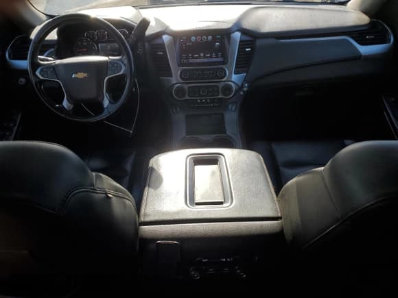 ✅ 2020 Chevrolet Suburban LT • VIN: 1GNSKHKC3LR270601 • Лот: 87431125. Опубликован ранее на Copart с пробегом 217 710 миль. Бесплатный доступ к архиву аукционных продаж из США и подробный отчёт об истории автомобиля на DreamBid. Изображение 8.