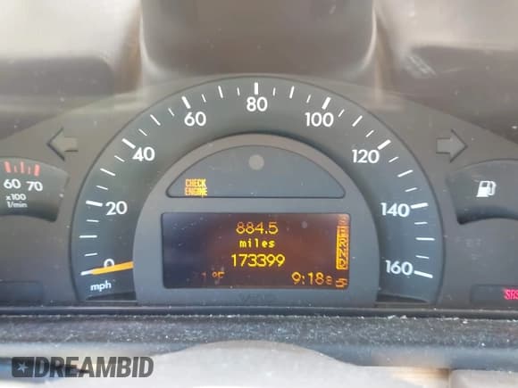 ✅ 2001 Mercedes-Benz C 230/260/280/320 • VIN: WDBRF64J51F108963 • Lot: 43254912. Wystawiony na IAAI z przebiegiem 173 399 mil. Bezpłatny archiwum sprzedaży aukcyjnych z USA i szczegółowy raport historii pojazdu na DreamBid. Zdjęcie 7.